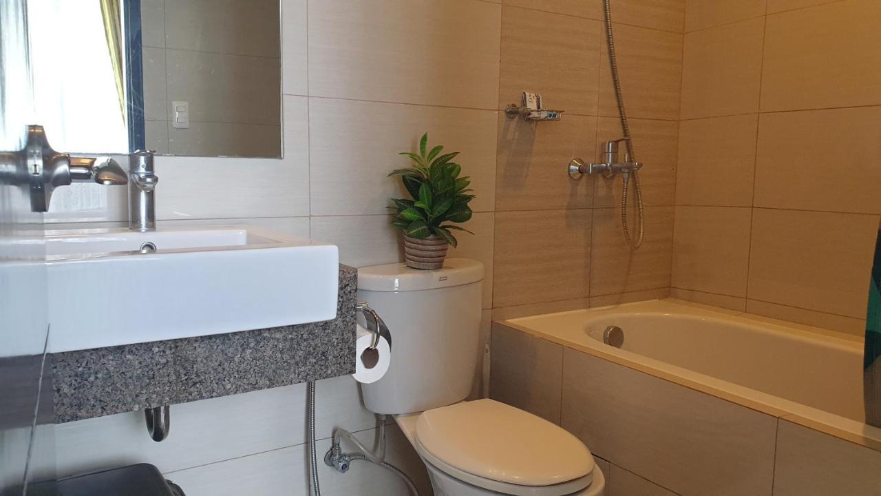 Mactan Newtown With Sun Set And Garden View Aparthotel Cebu Exterior photo
